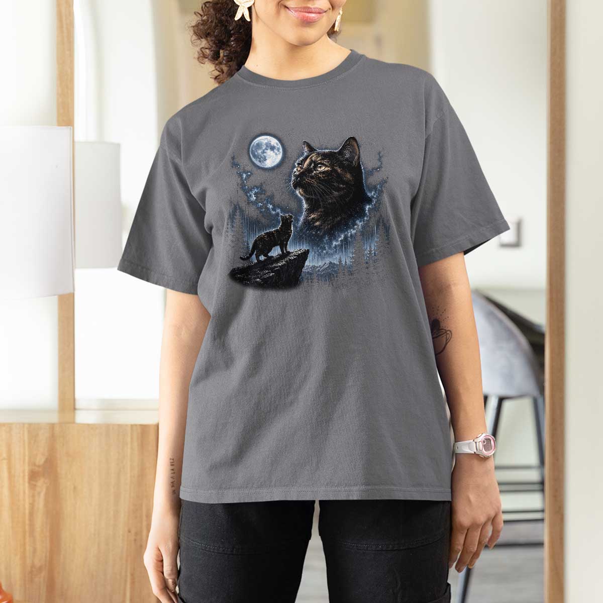 Tortoiseshell Cat Howling To The Moon T Shirt For Women Tortie Cat Lover 90s Retro