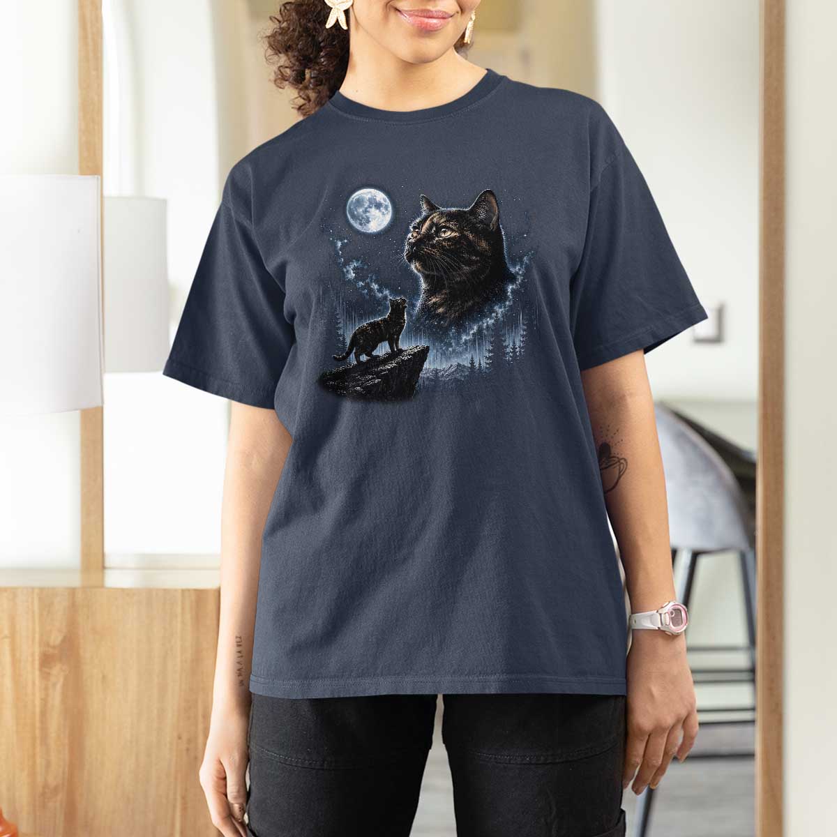 Tortoiseshell Cat Howling To The Moon T Shirt For Women Tortie Cat Lover 90s Retro