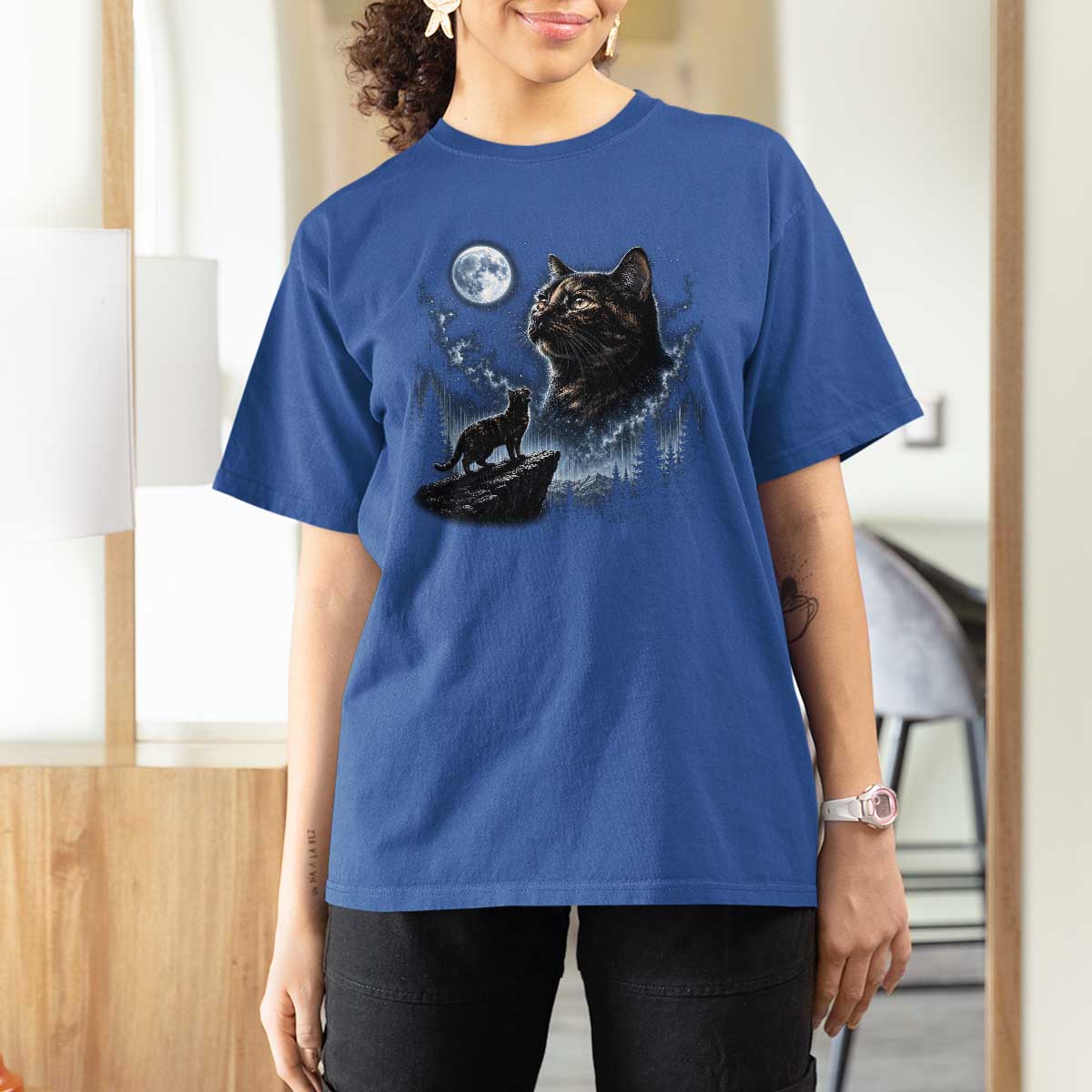 Tortoiseshell Cat Howling To The Moon T Shirt For Women Tortie Cat Lover 90s Retro
