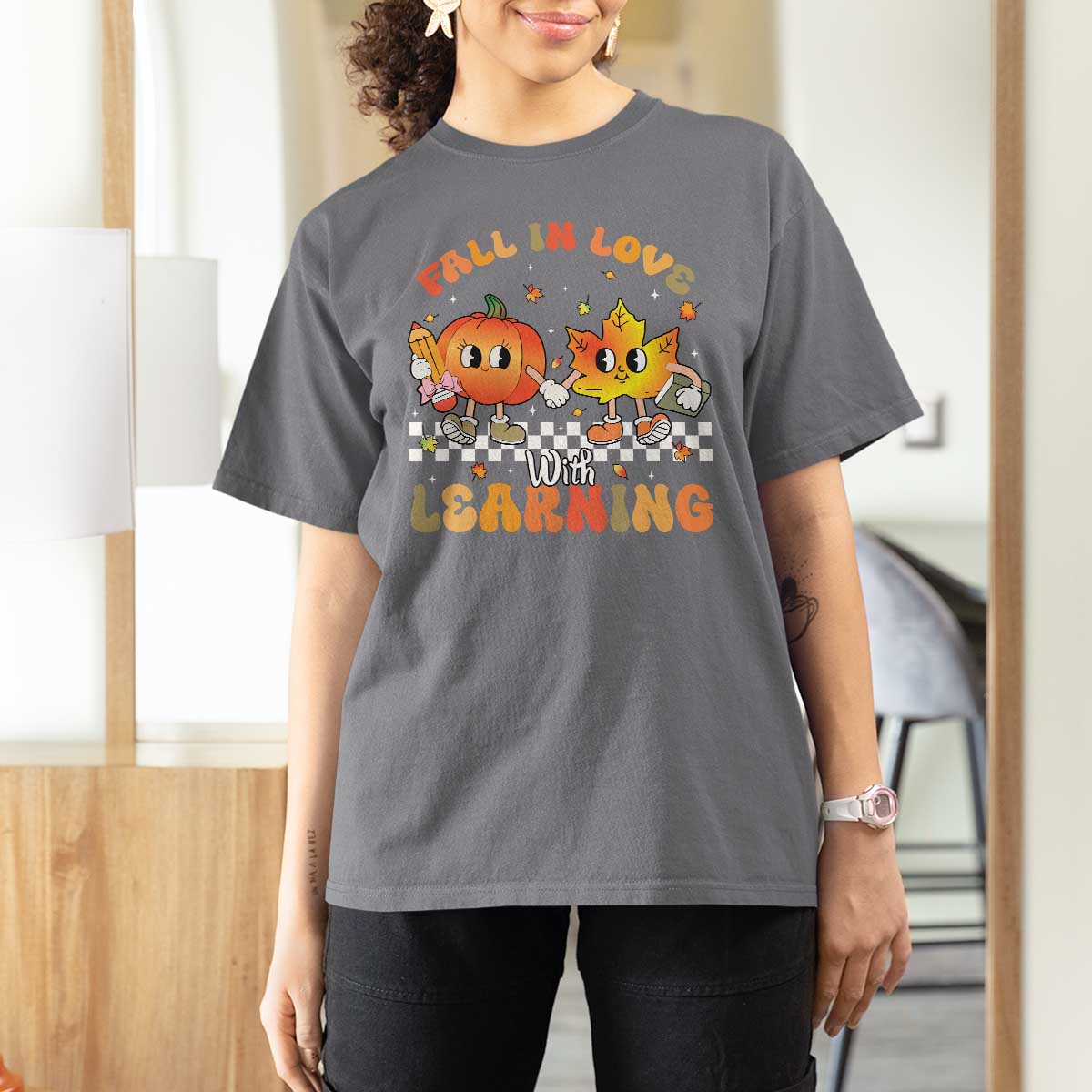 Autumn Teacher T Shirt For Women Retro Fall In Love With Learning Thanksgiving Pumpkin - Wonder Print Shop