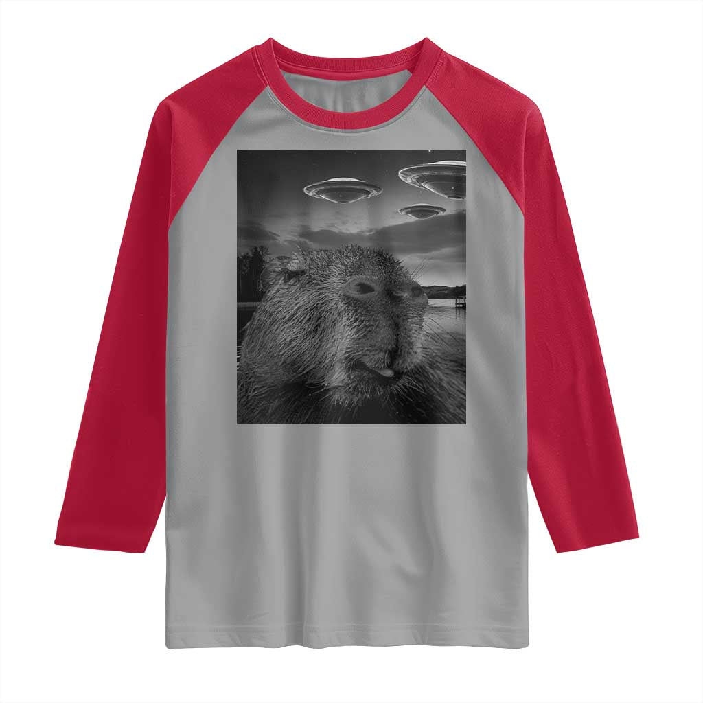 Funny Graphic Capybara Selfie with UFOs Weird Raglan Shirt