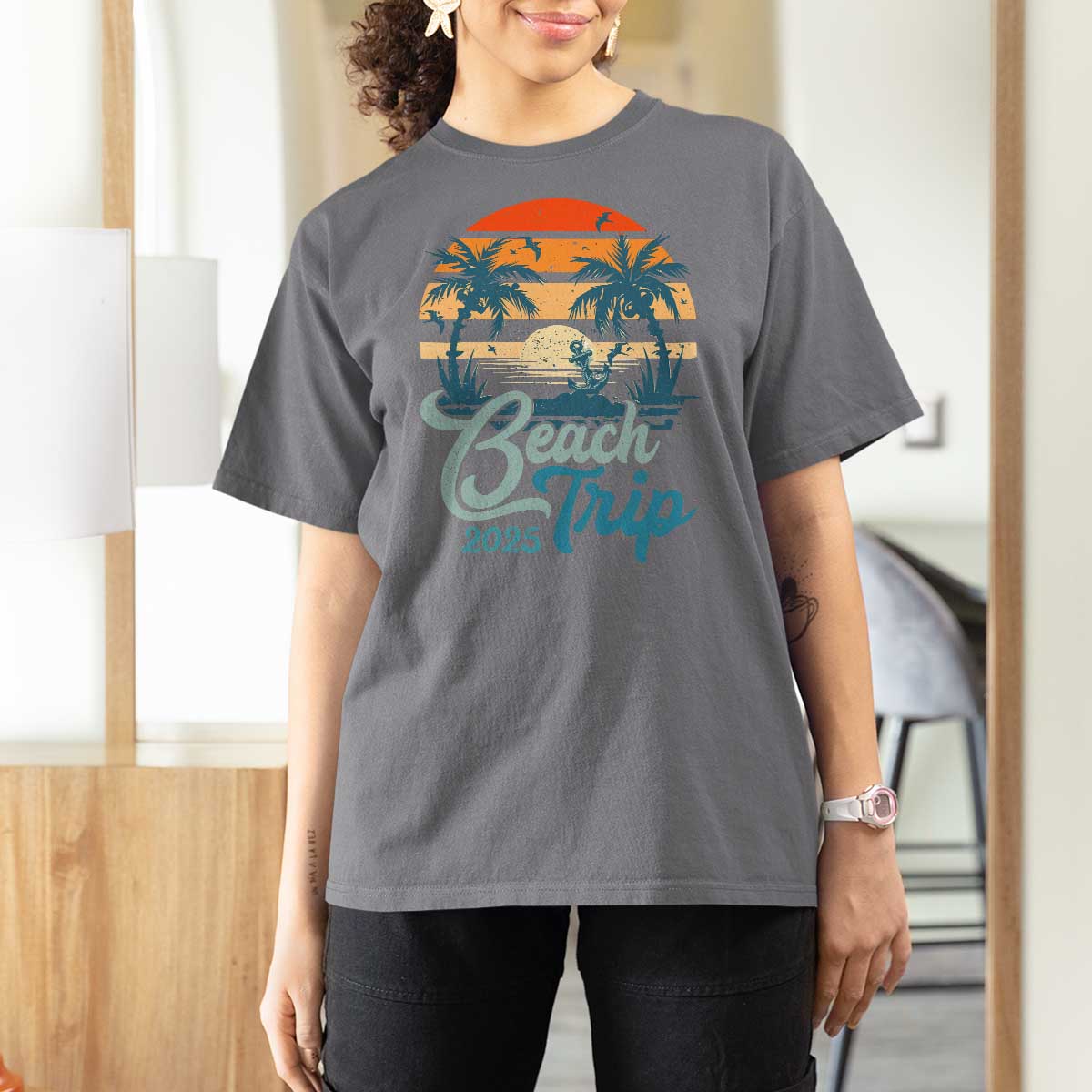 Beach Trip 2025 T Shirt For Women Summer Vacation Vintage 70's Retro TS10