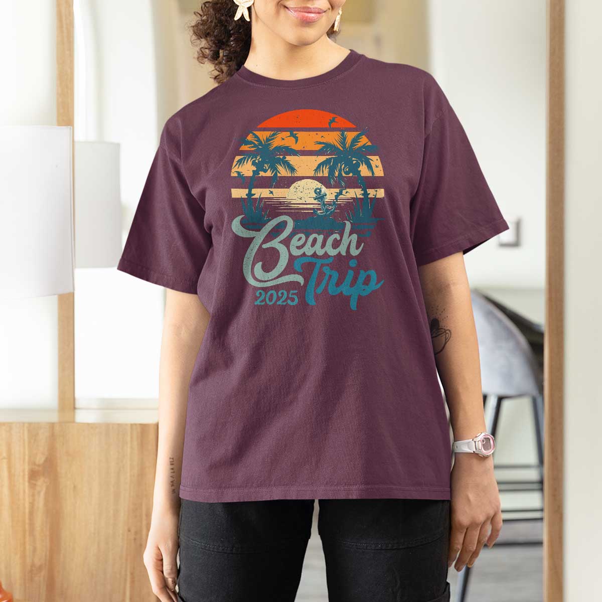 Beach Trip 2025 T Shirt For Women Summer Vacation Vintage 70's Retro TS10