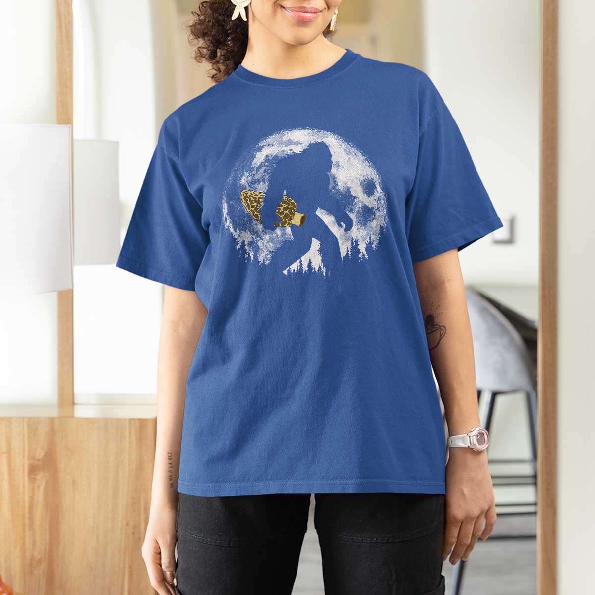 Bigfoot with Morel Mushroom T Shirt For Women Sasquatch Fungi Full Moon Silhouette Graphic