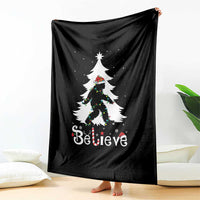Bigfoot Christmas Throw Blanket Santa Bigfoot Xmas Tree Funny Sasquatch Yeti - Wonder Print Shop