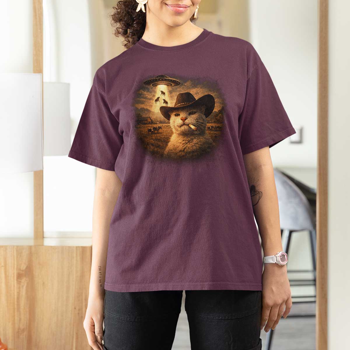 Funny Cowboy Cat UFO T Shirt For Women Retro Western Rodeo Meme Cats Lover Gift