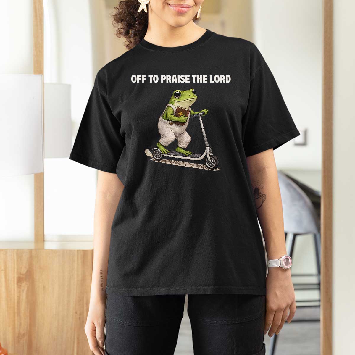 Funny Christian Frog T Shirt For Women Off To Praise The Lord