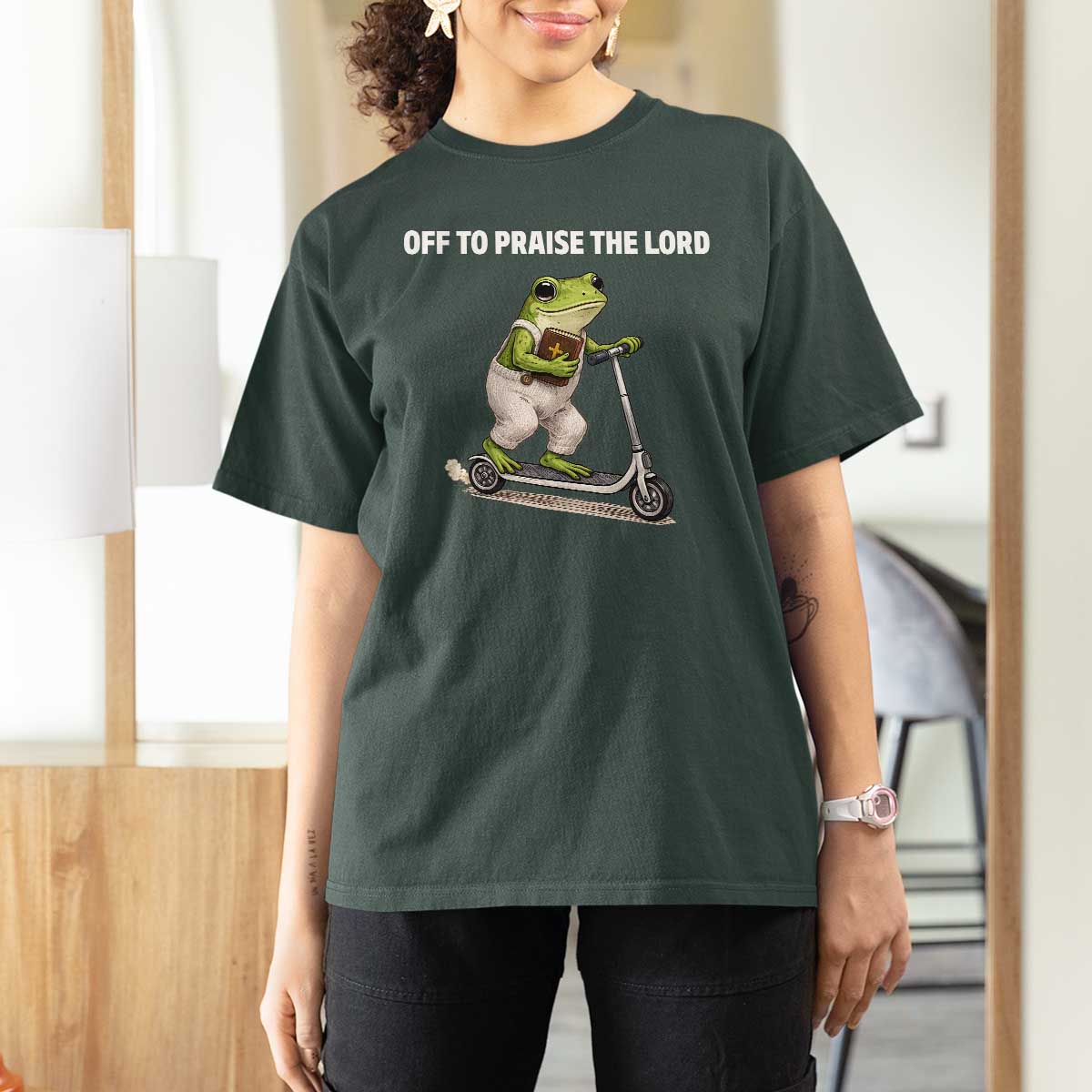Funny Christian Frog T Shirt For Women Off To Praise The Lord