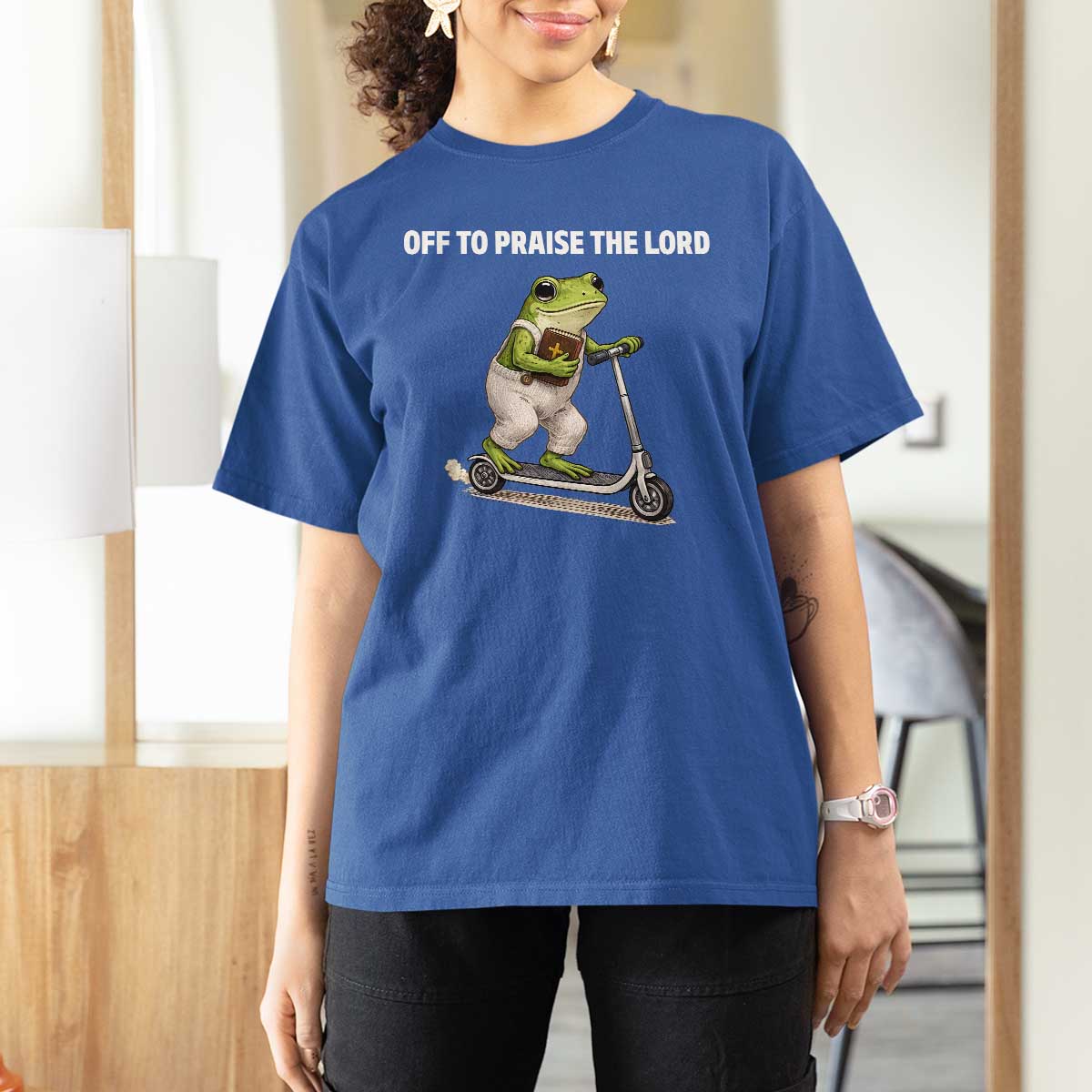 Funny Christian Frog T Shirt For Women Off To Praise The Lord