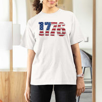 Distressed Faux Patchwork 1776 USA Flag T Shirt For Women Vintage Effect Printing Patriotic Graphic 4th Of July Independence Day