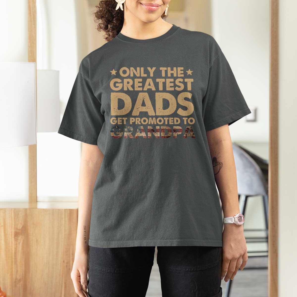 Greatest Dads Get Promoted To Grandpa T Shirt For Women Retro American Flag Fathers Day New Grandpa Gift
