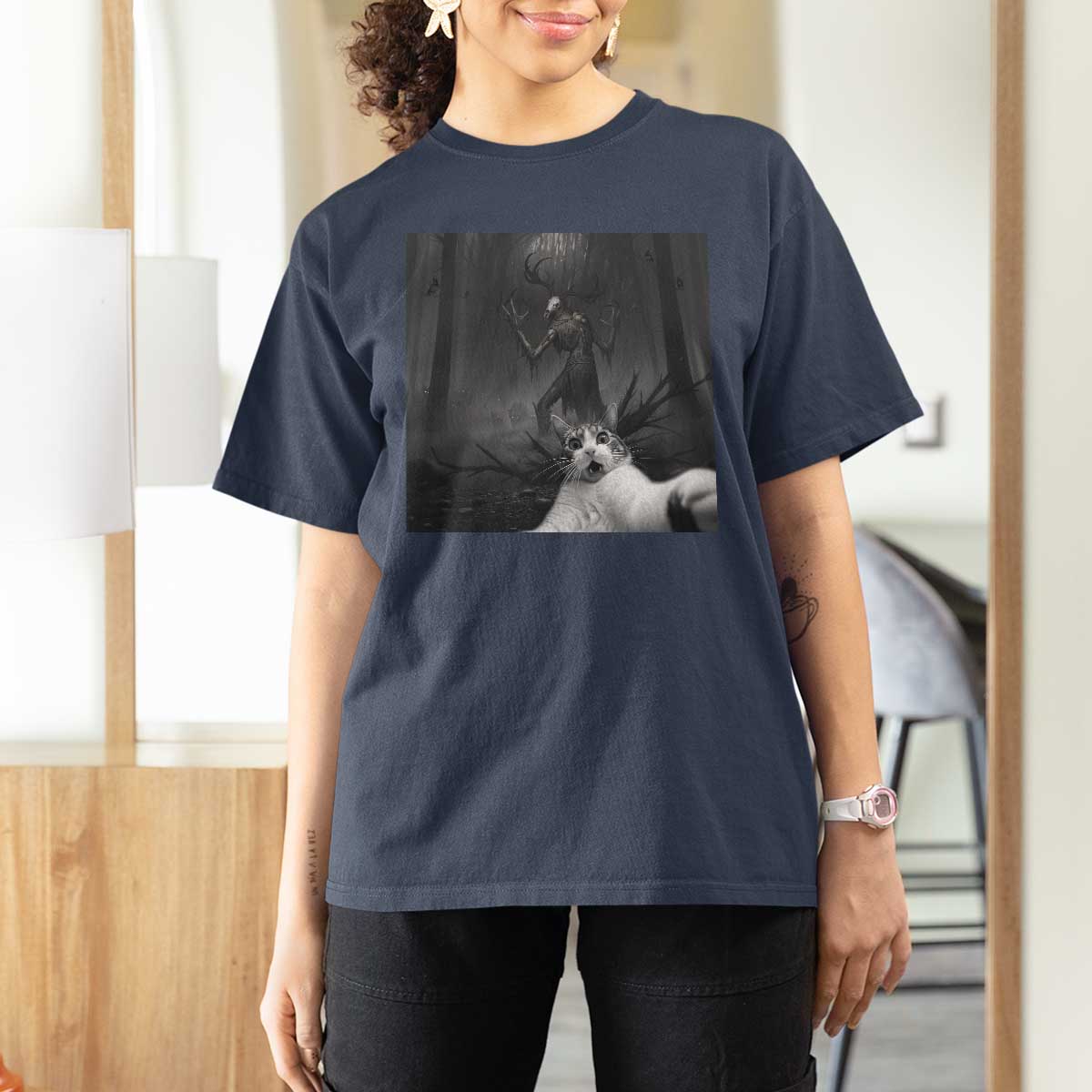 Cat Selfie With Wendigo T Shirt For Women Horror Halloween Funny Cat Gifts
