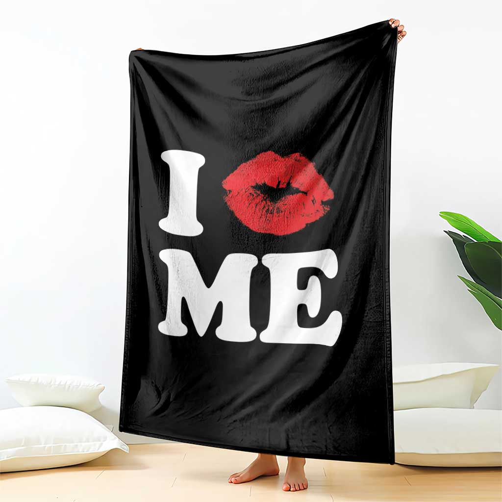 I Love ME Throw Blanket Sexy Lips Red Lipstick Kiss Self Love - Wonder Print Shop