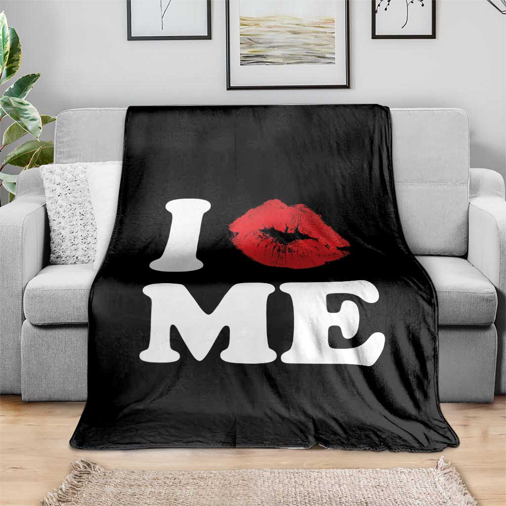 I Love ME Throw Blanket Sexy Lips Red Lipstick Kiss Self Love - Wonder Print Shop