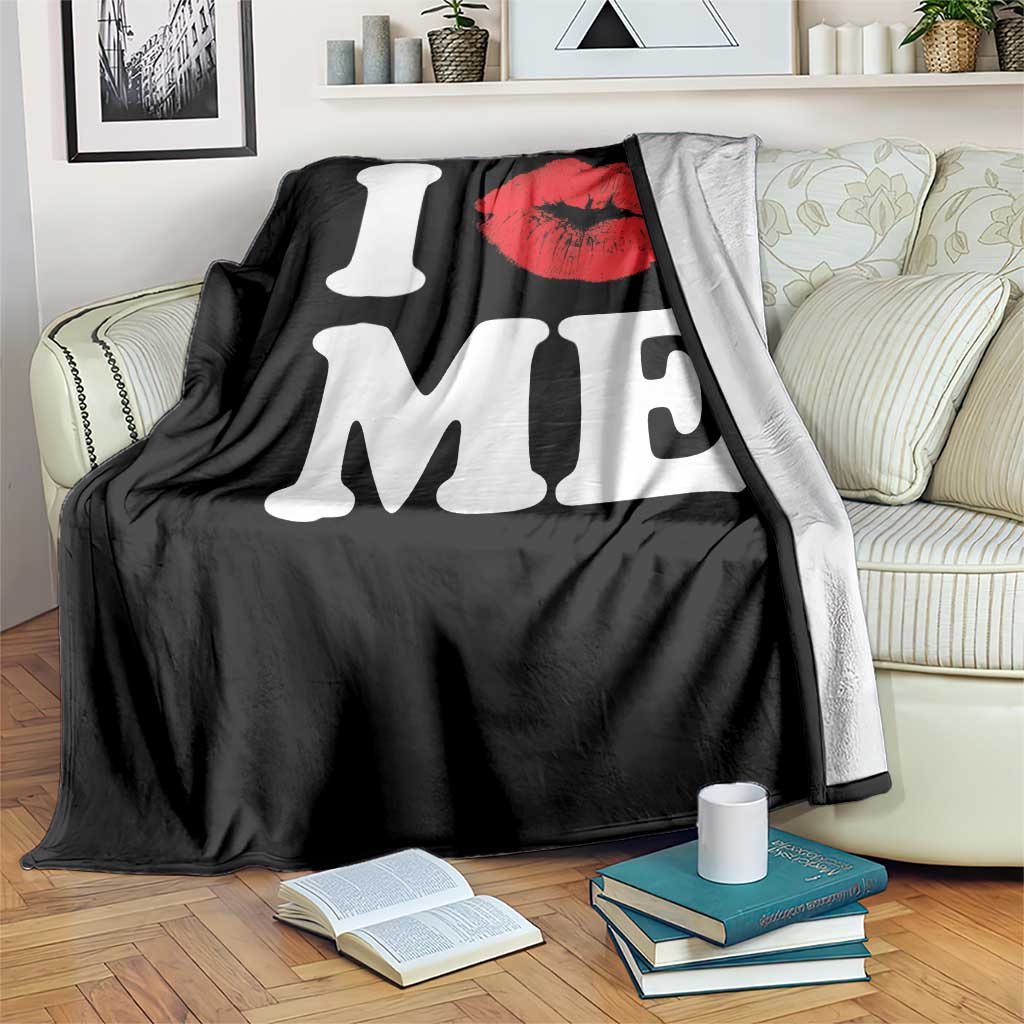 I Love ME Throw Blanket Sexy Lips Red Lipstick Kiss Self Love - Wonder Print Shop