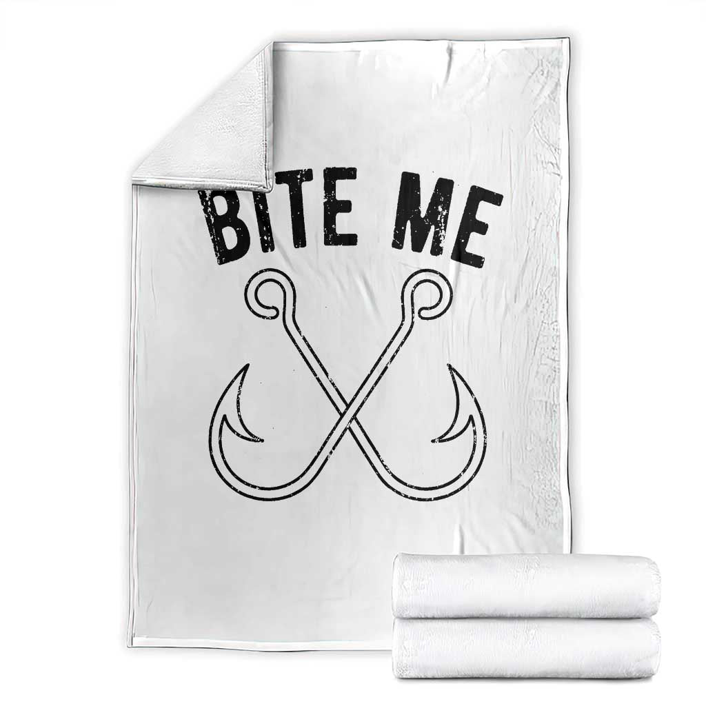 Cool Catchy Angler Throw Blanket Retro Bite Me Bass Fishing Fishermen