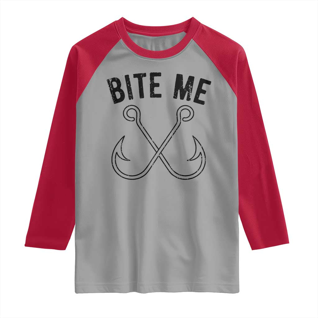 Cool Catchy Angler Raglan Shirt Retro Bite Me Bass Fishing Fishermen