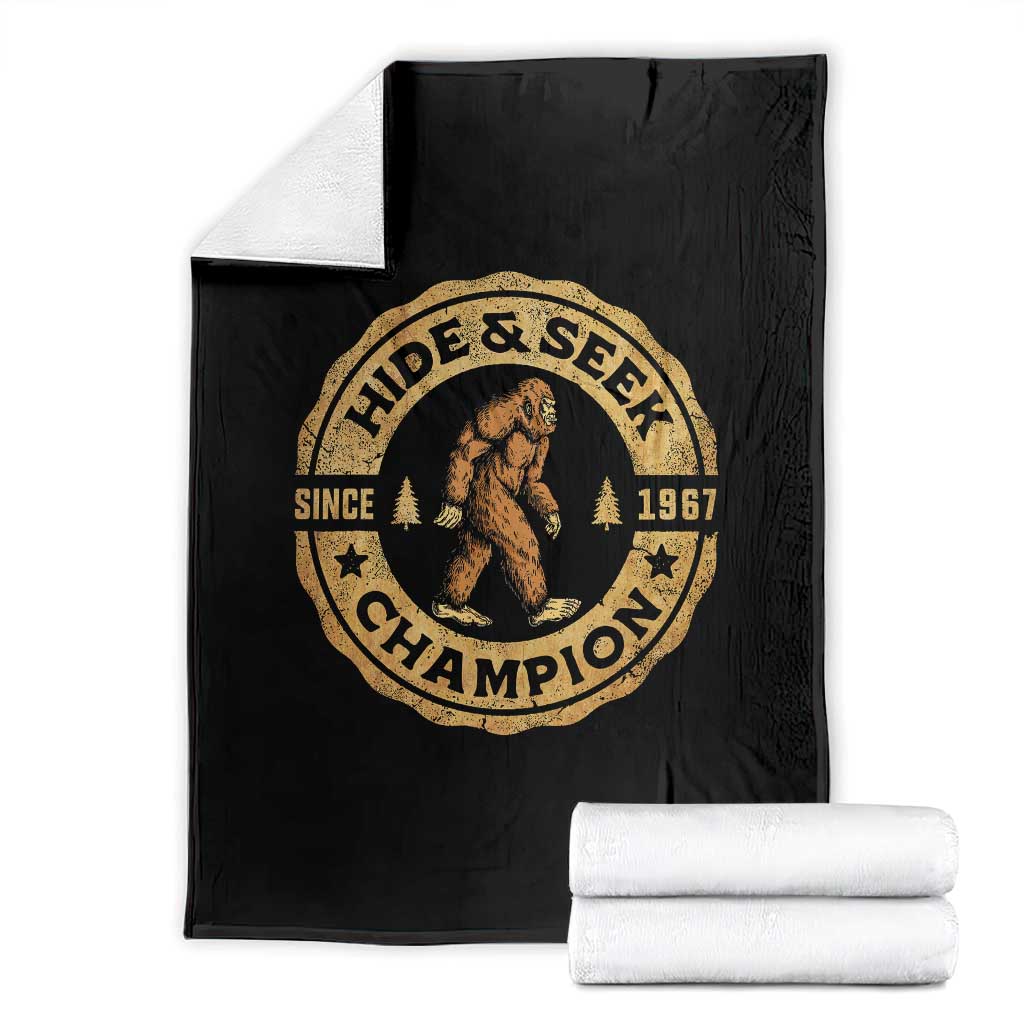 Retro Bigfoot Believer Throw Blanket Undefeated Sasquatch Hide And Seek Cryptozoology - Wonder Print Shop