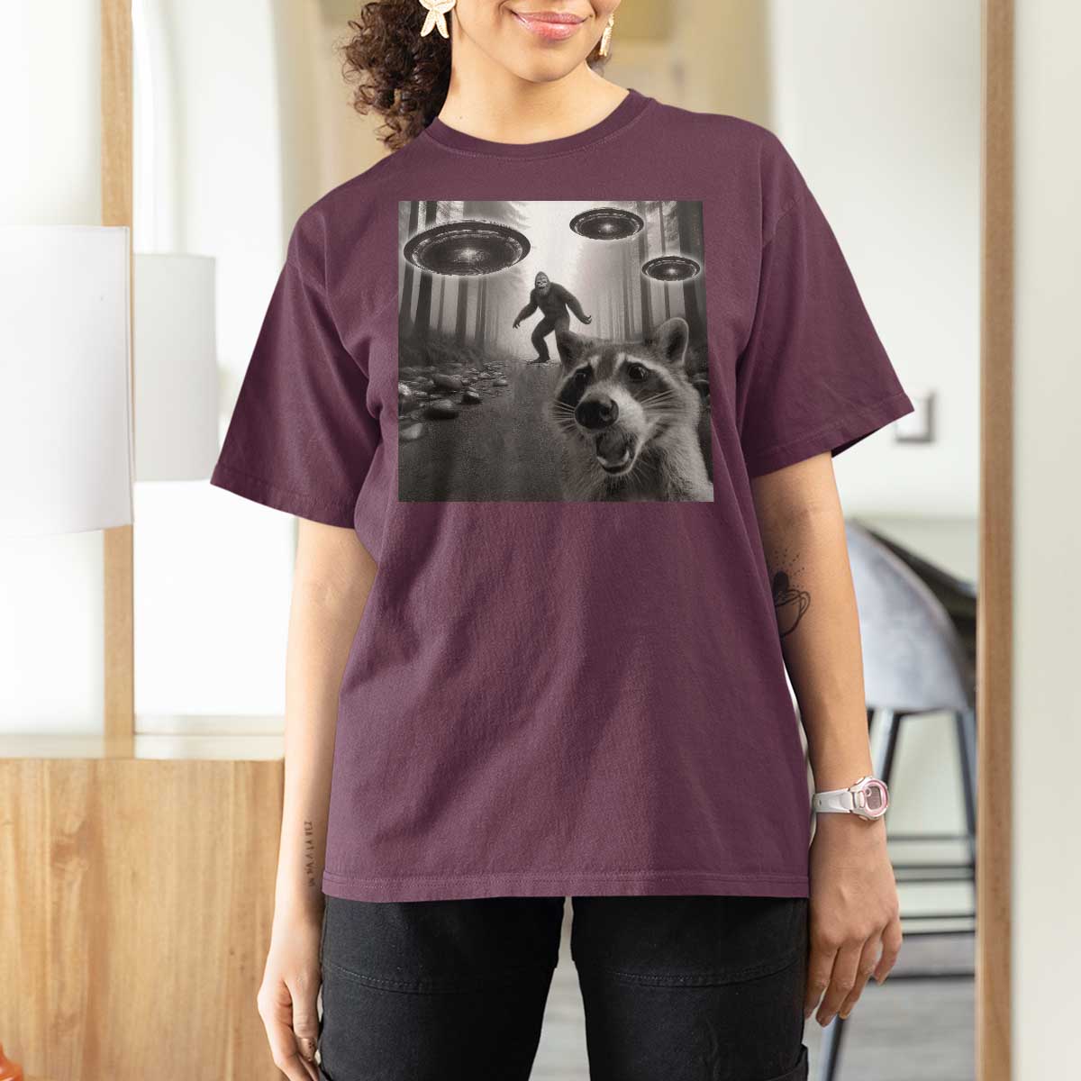 Raccoon Selfie With Bigfoot UFO T Shirt For Women Funny Feral Lover Gifts - Wonder Print Shop
