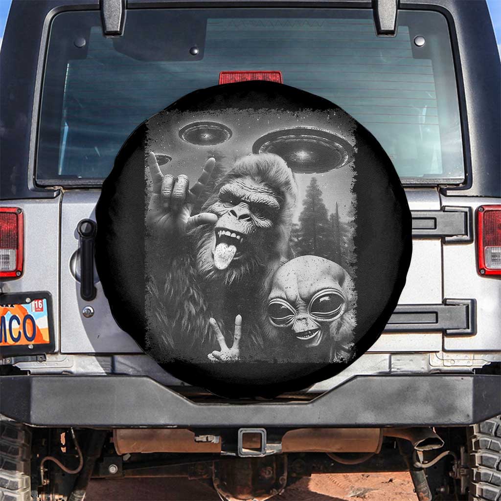 Bigfoot Selfie With Alien Spare Tire Cover UFO Funny Sasquatch Rock On Hand Sign - Wonder Print Shop