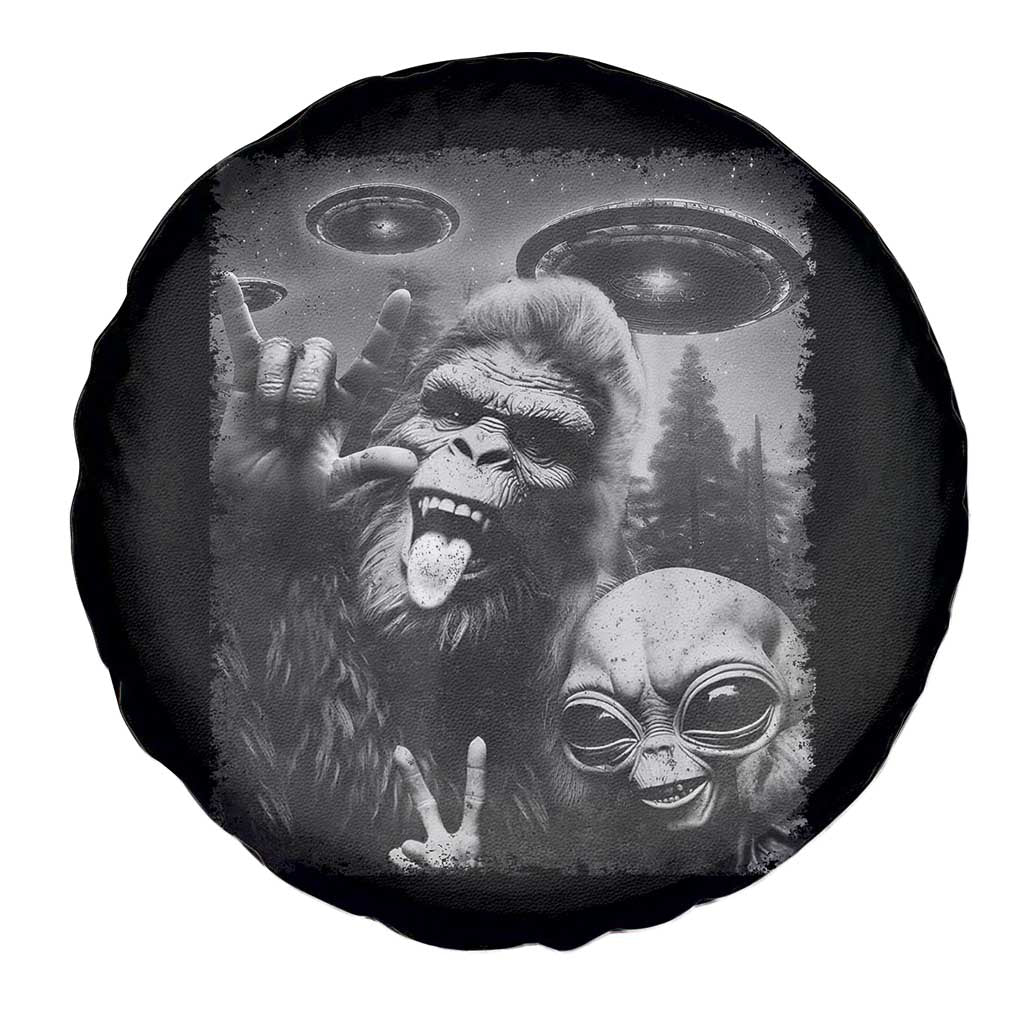 Bigfoot Selfie With Alien Spare Tire Cover UFO Funny Sasquatch Rock On Hand Sign - Wonder Print Shop