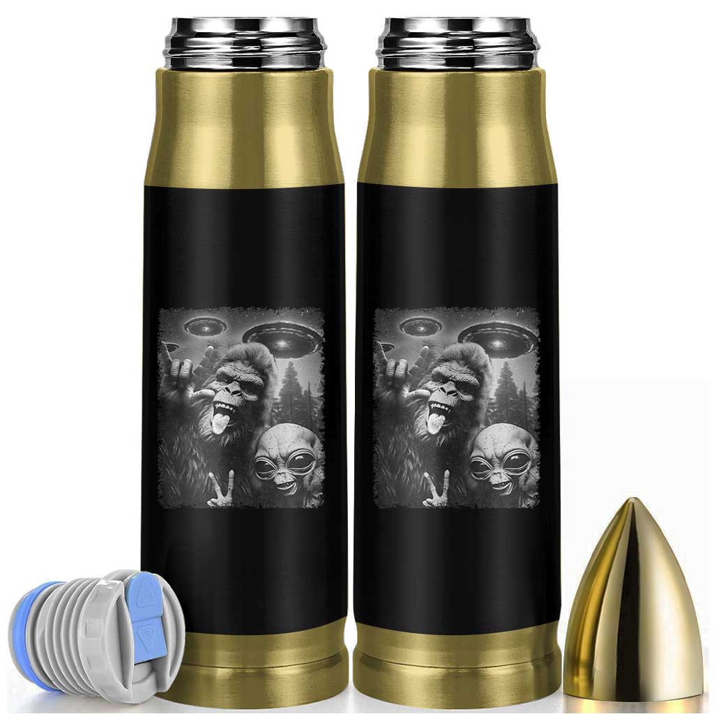 Bigfoot Selfie With Alien Bullet Tumbler UFO Funny Sasquatch Rock On Hand Sign - Wonder Print Shop