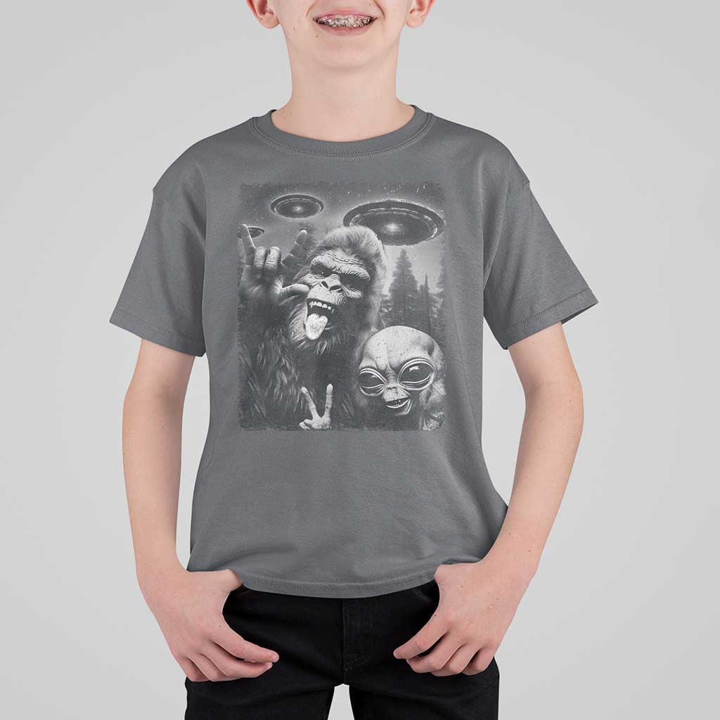 Bigfoot Selfie With Alien T Shirt For Kid UFO Funny Sasquatch Rock On Hand Sign - Wonder Print Shop