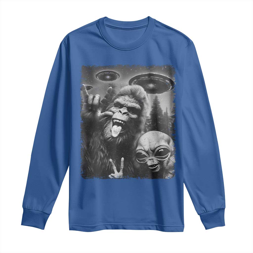 Bigfoot Selfie With Alien Long Sleeve Shirt UFO Funny Sasquatch Rock On Hand Sign - Wonder Print Shop