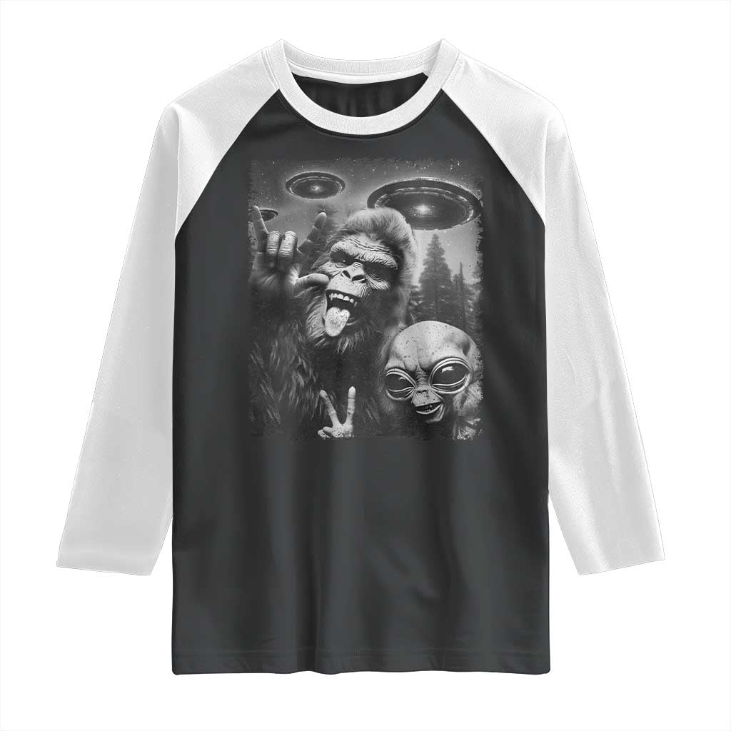 Bigfoot Selfie With Alien Raglan Shirt UFO Funny Sasquatch Rock On Hand Sign - Wonder Print Shop