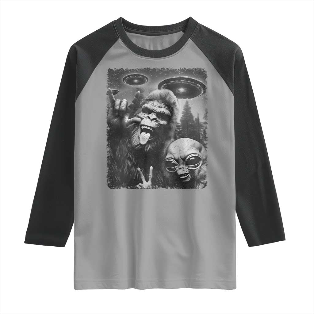 Bigfoot Selfie With Alien Raglan Shirt UFO Funny Sasquatch Rock On Hand Sign - Wonder Print Shop