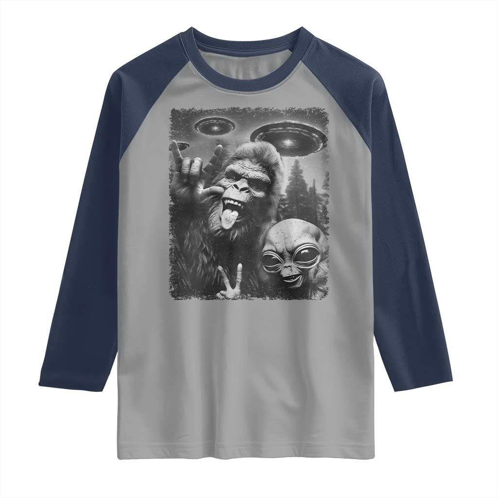 Bigfoot Selfie With Alien Raglan Shirt UFO Funny Sasquatch Rock On Hand Sign - Wonder Print Shop
