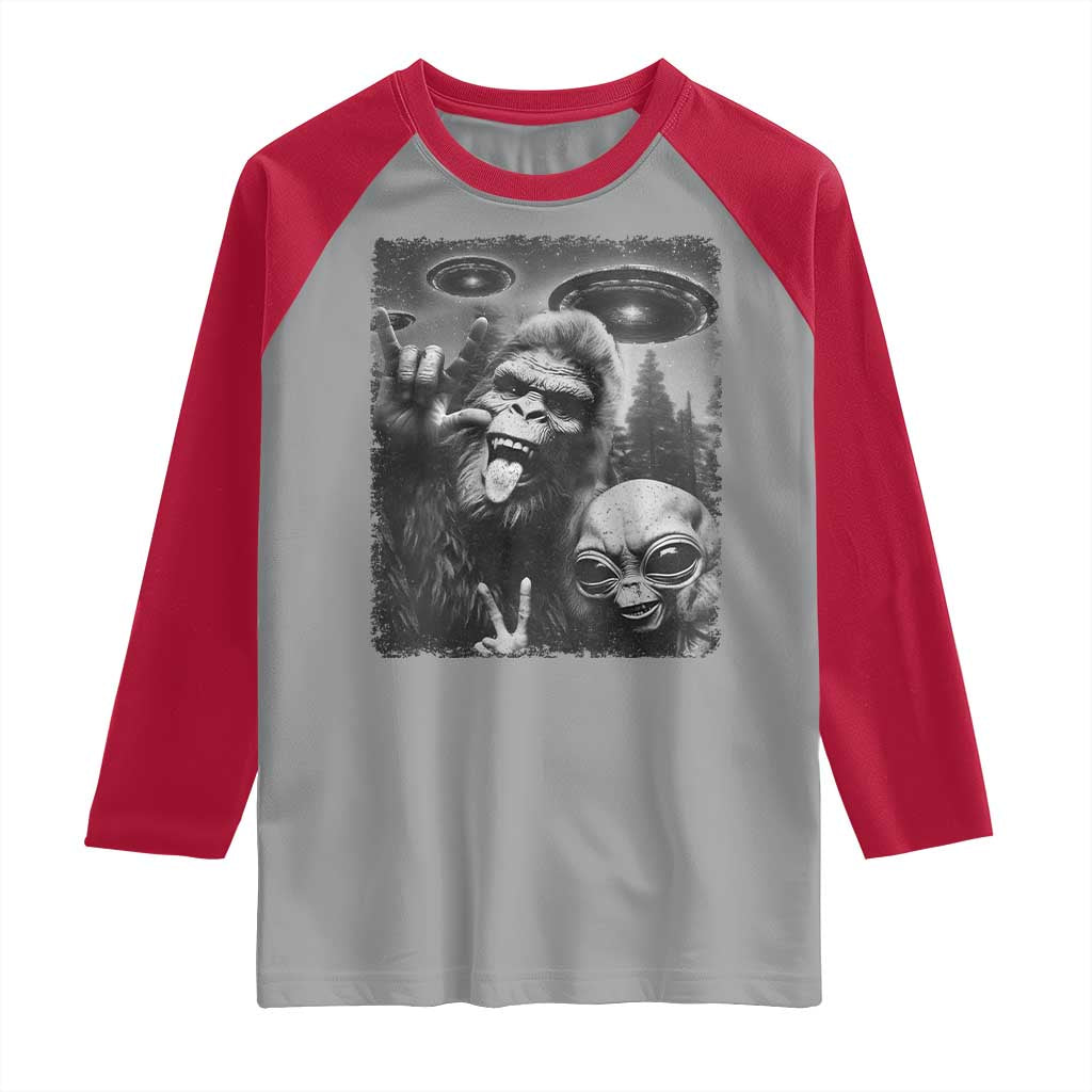 Bigfoot Selfie With Alien Raglan Shirt UFO Funny Sasquatch Rock On Hand Sign - Wonder Print Shop