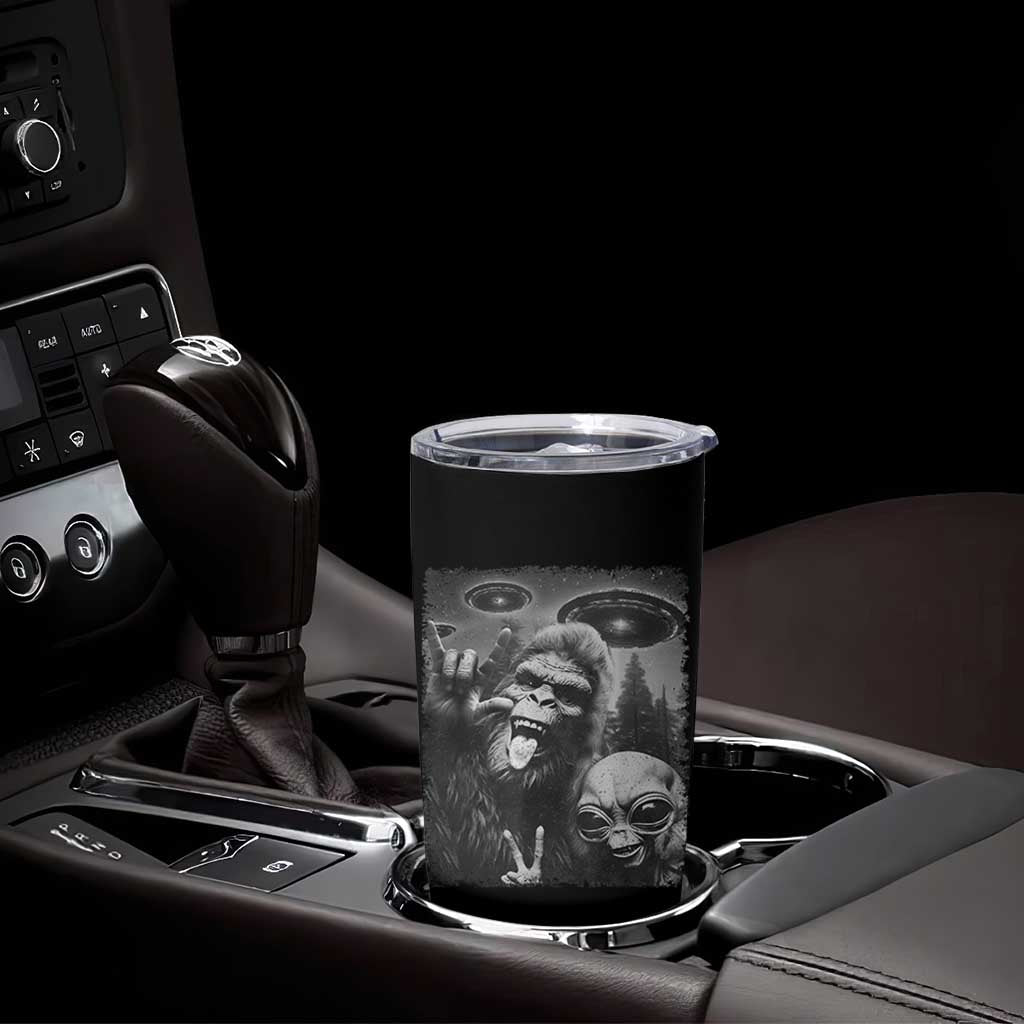 Bigfoot Selfie With Alien Tumbler Cup UFO Funny Sasquatch Rock On Hand Sign - Wonder Print Shop