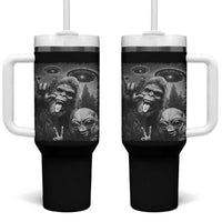 Bigfoot Selfie With Alien Tumbler With Handle UFO Funny Sasquatch Rock On Hand Sign - Wonder Print Shop