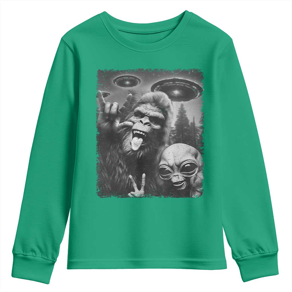 Bigfoot Selfie With Alien Youth Sweatshirt UFO Funny Sasquatch Rock On Hand Sign - Wonder Print Shop