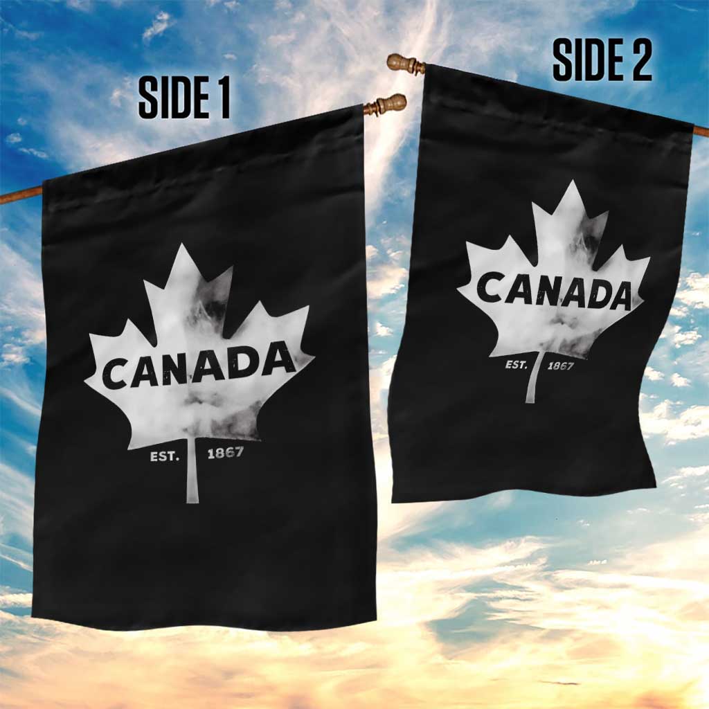 Canada Flag Garden Flag Canadian Maple Leaf Vintage Retro Sport - Wonder Print Shop