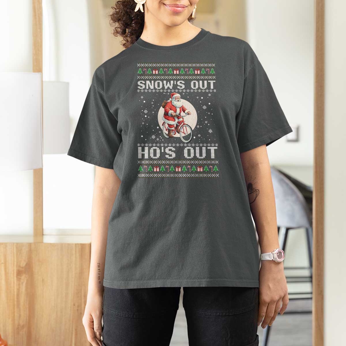 Funny Santa Christmas T Shirt For Women Snows Out Hos Out Ugly Xmas - Wonder Print Shop