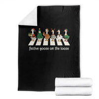Funny Christmas Goose Throw Blanket Festive Goose On The Loose Xmas Meme - Wonder Print Shop