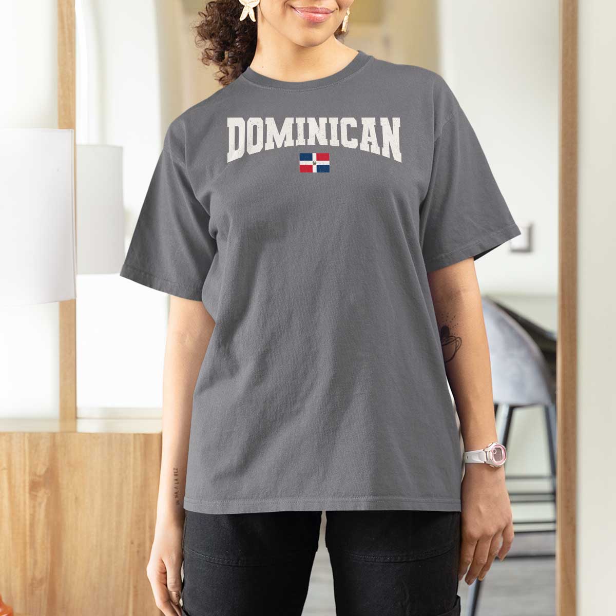 Vintage Dominican Republic Flag T Shirt For Women Retro Varsity Caribbean Pride Heritage Gift