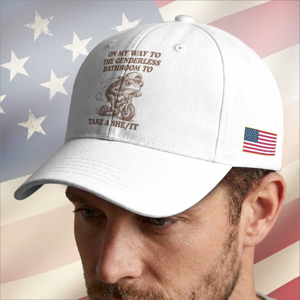On My Way To The Genderless Bathroom To Take a She/It Baseball Cap Funny Frog Graphic
