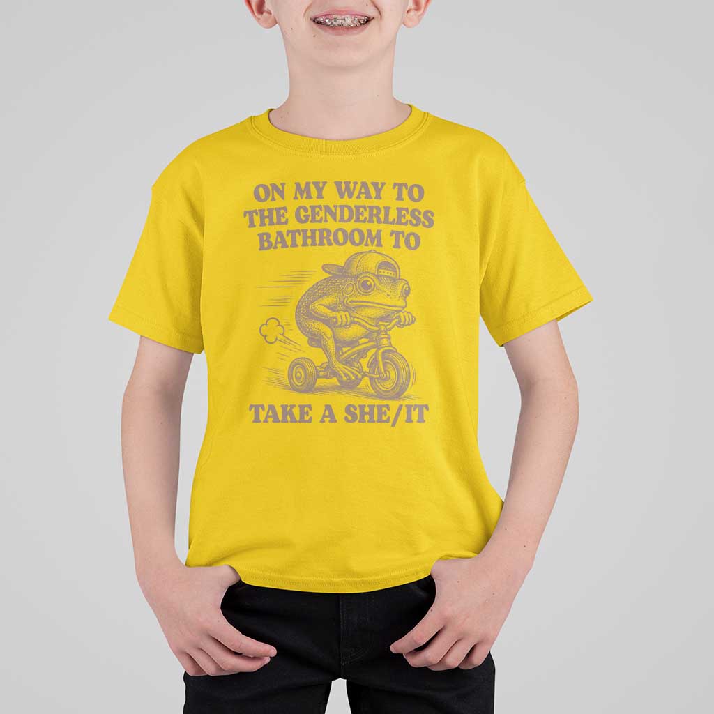 On My Way To The Genderless Bathroom To Take a She/It T Shirt For Kid Funny Frog Graphic