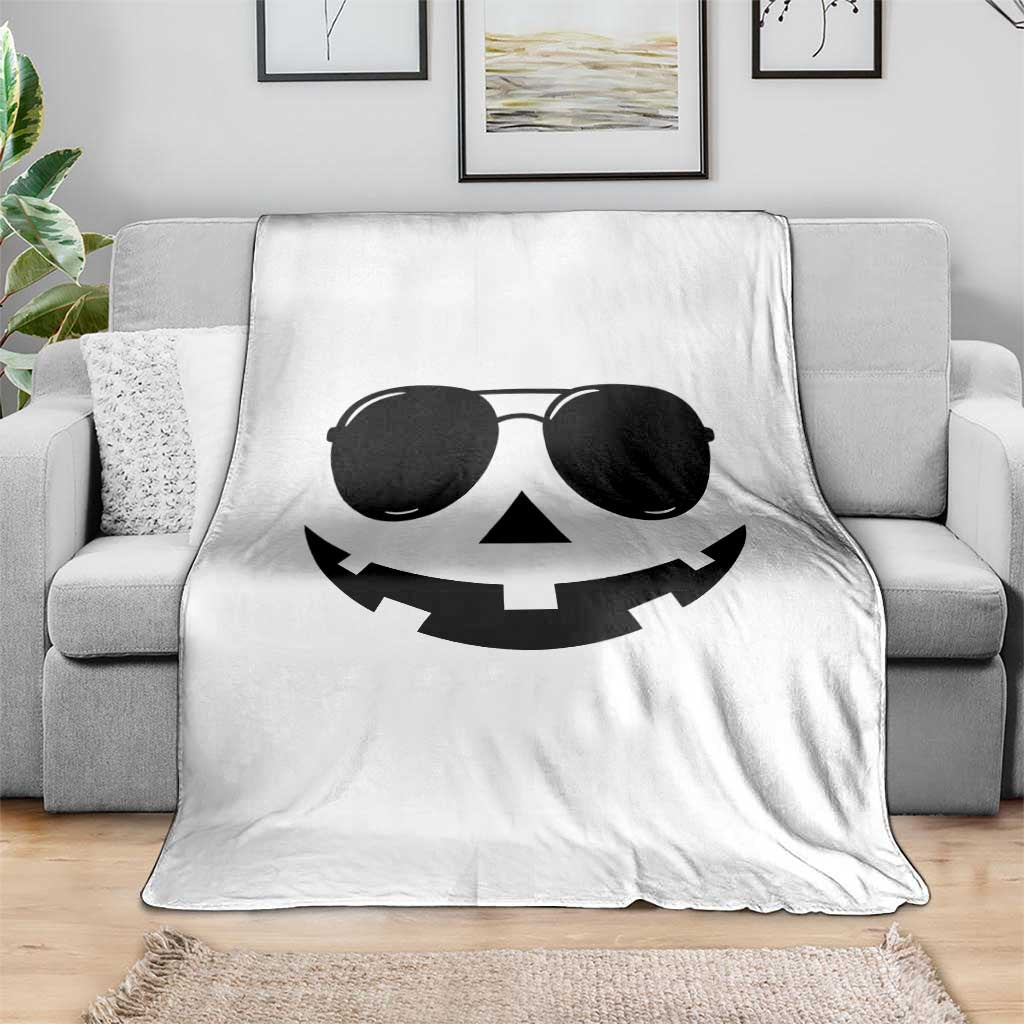 Pumpkin Face Throw Blanket Vintage Jack o Lantern Jackolantern Spooky Season Halloween - Wonder Print Shop
