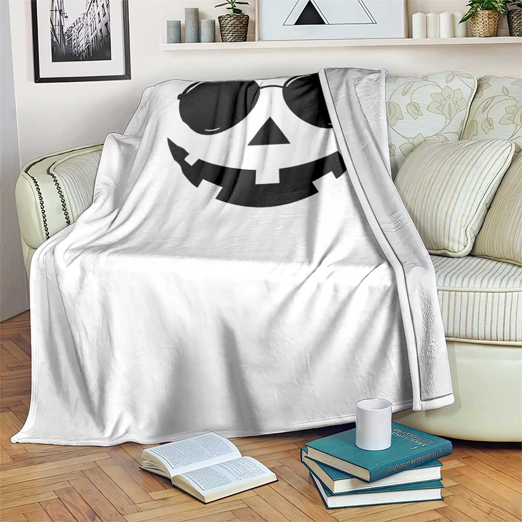 Pumpkin Face Throw Blanket Vintage Jack o Lantern Jackolantern Spooky Season Halloween - Wonder Print Shop
