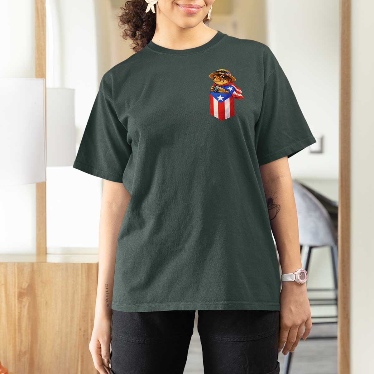 Funny Coqui Frog Puerto Rico Flag T Shirt For Women Puerto Rican Taino Buricua Pocket Borinquen