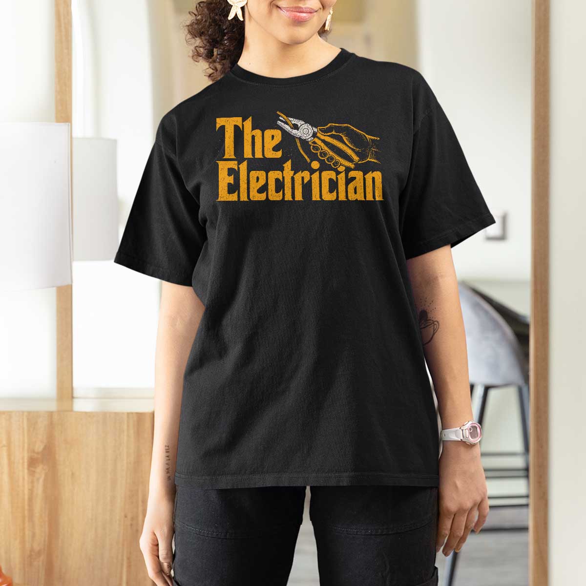 The Electrician T Shirt For Women Vintage Wire Stripper Pliers Graphic