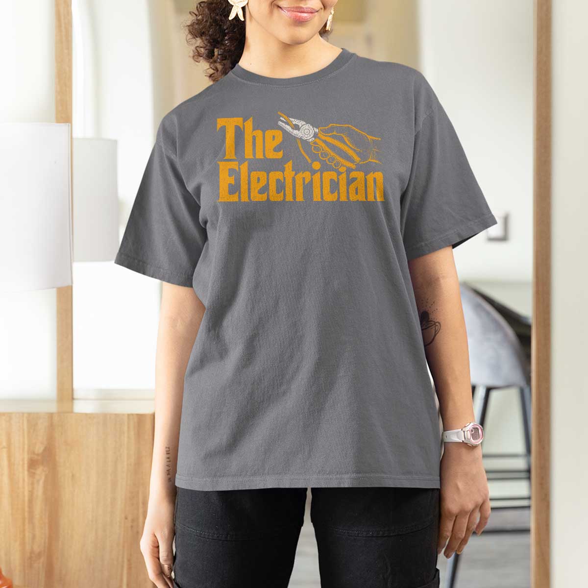 The Electrician T Shirt For Women Vintage Wire Stripper Pliers Graphic