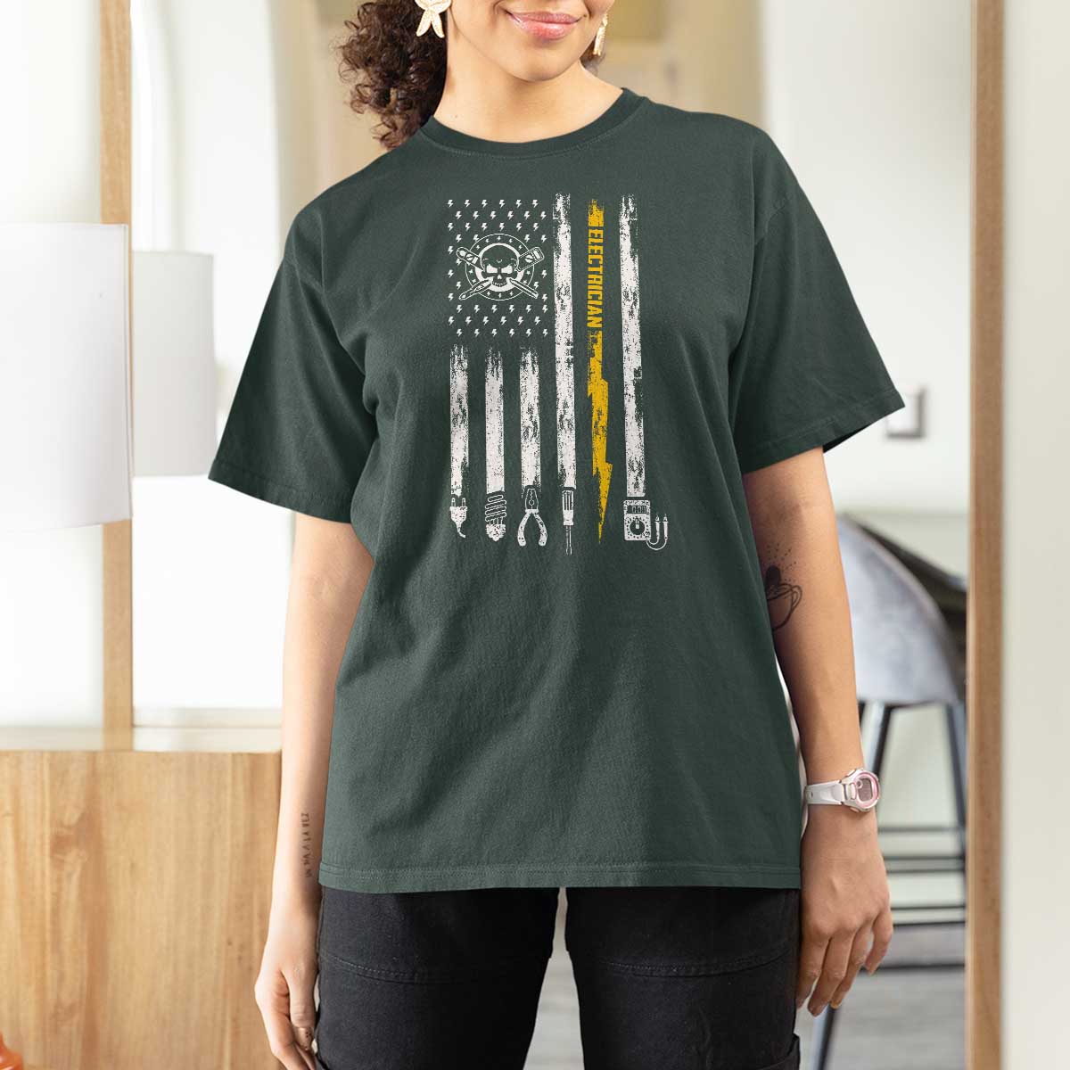 Electrician US Flag T Shirt For Women Tools for Electricians Skull Lightning Graphic