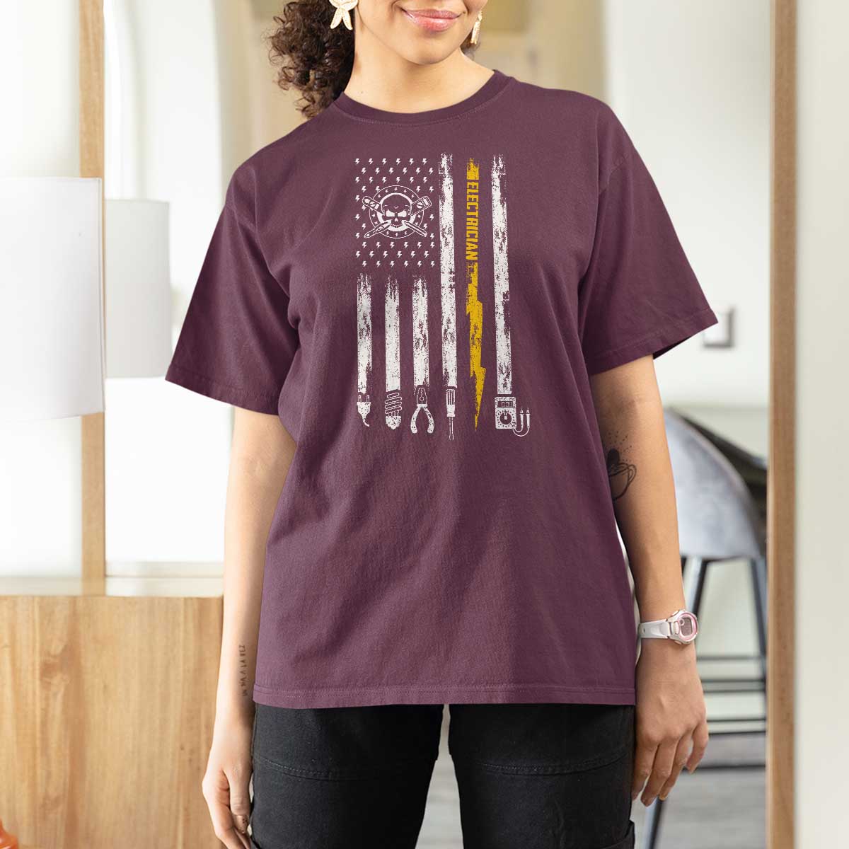 Electrician US Flag T Shirt For Women Tools for Electricians Skull Lightning Graphic