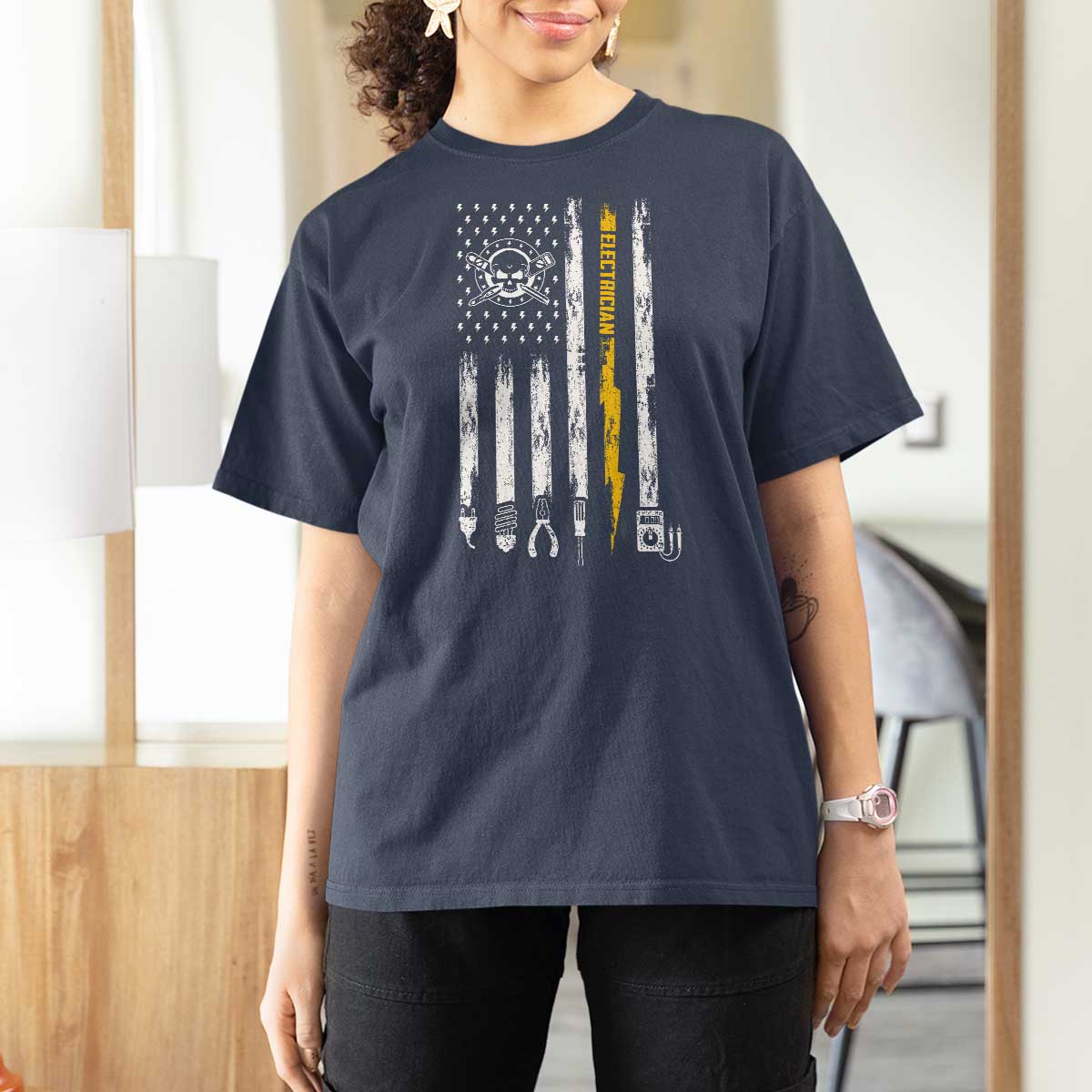 Electrician US Flag T Shirt For Women Tools for Electricians Skull Lightning Graphic