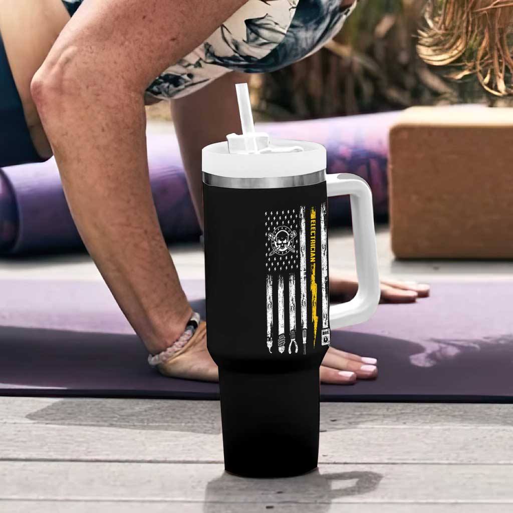 Electrician US Flag Tumbler With Handle Tools for Electricians Skull Lightning Graphic
